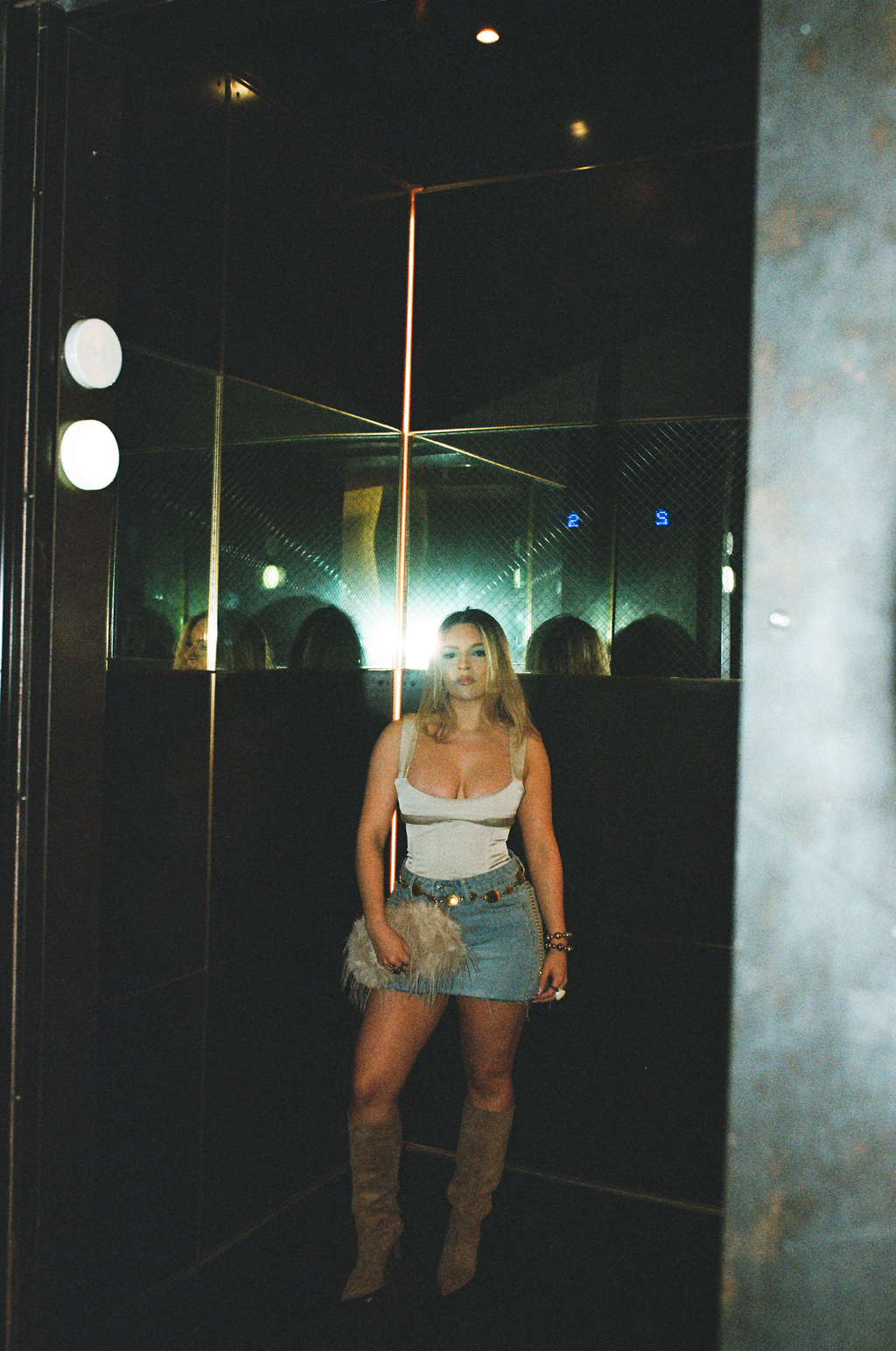 Book Melissa From Cayena